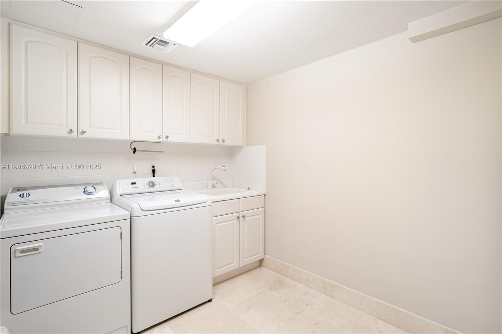 3201 NE 183rd St # 2506