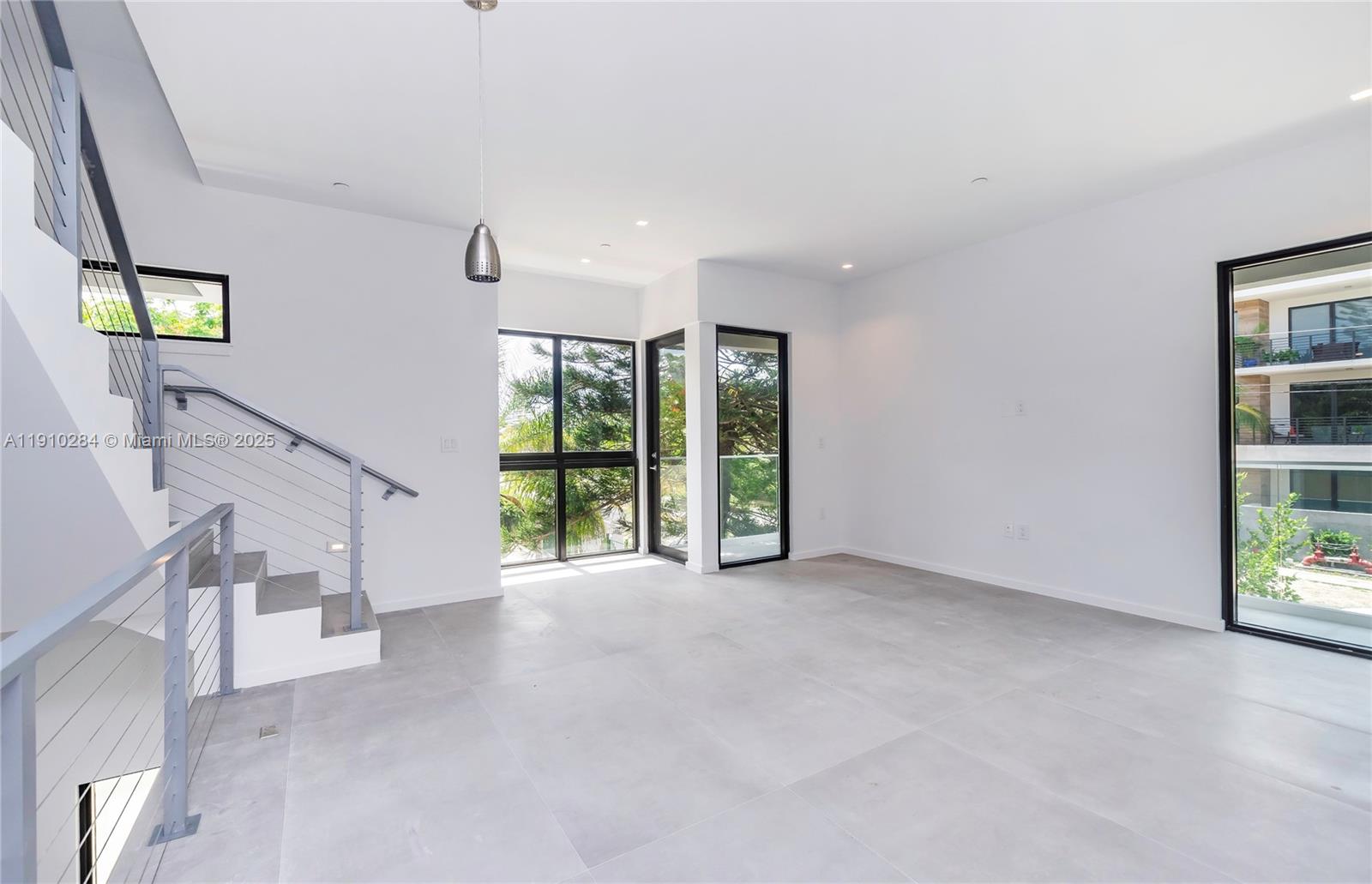 3258 Bird Ave # 3258