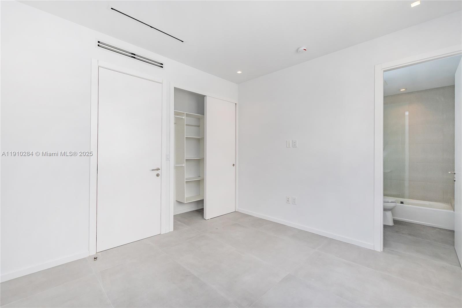 3258 Bird Ave # 3258