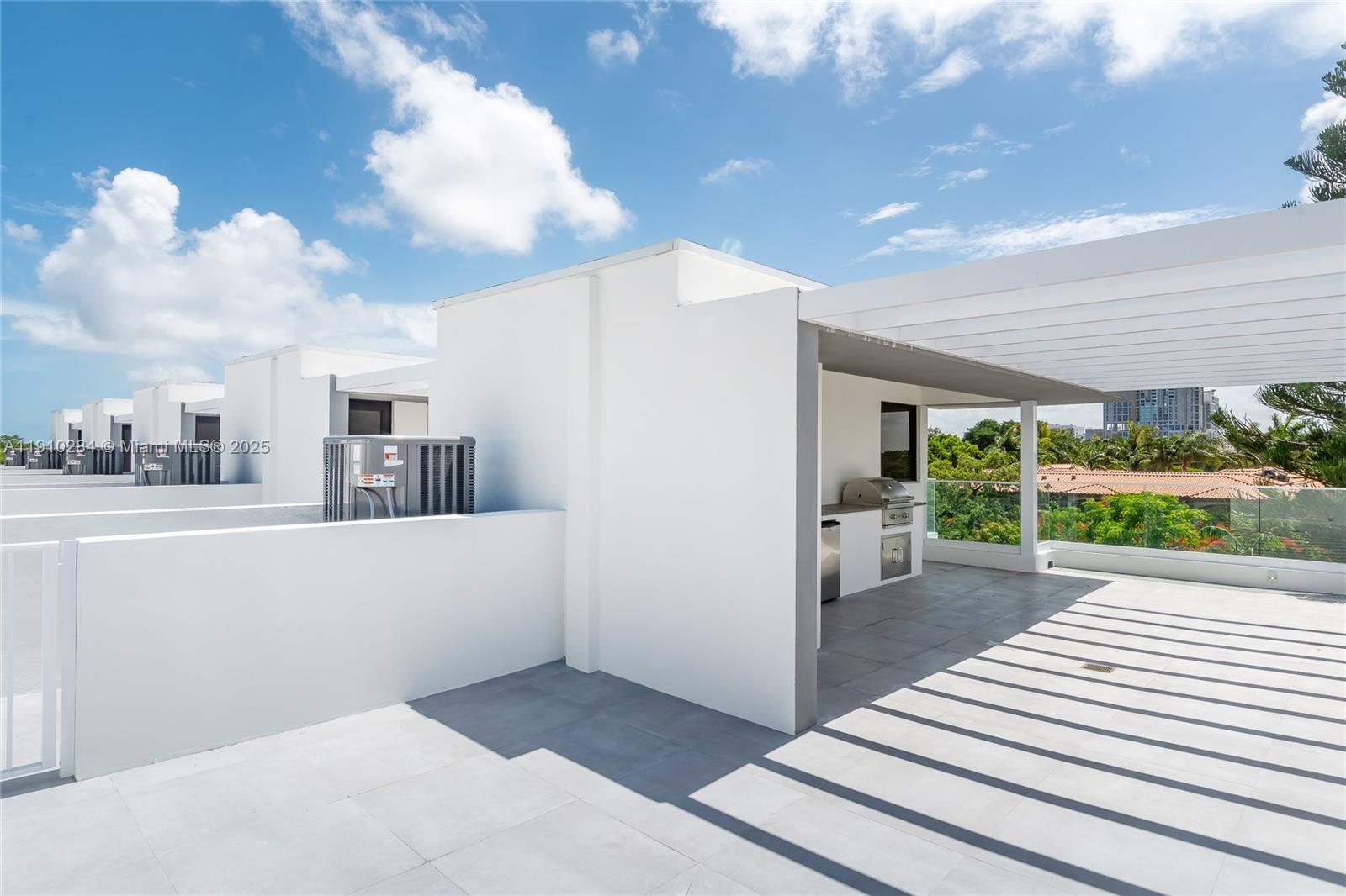 3258 Bird Ave # 3258