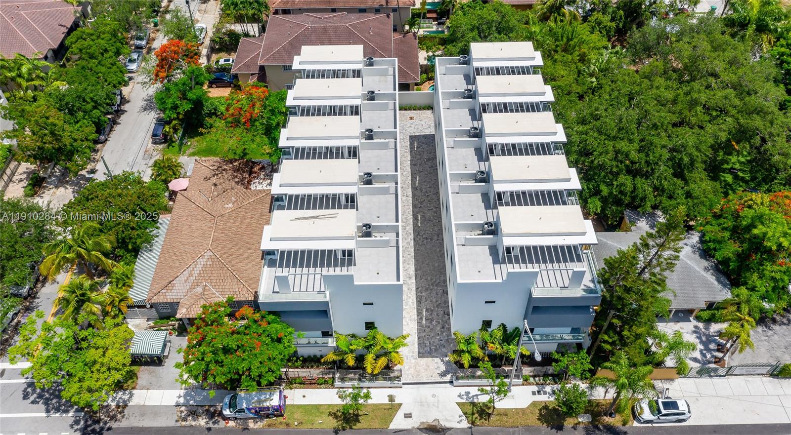 3258 Bird Ave # 3258