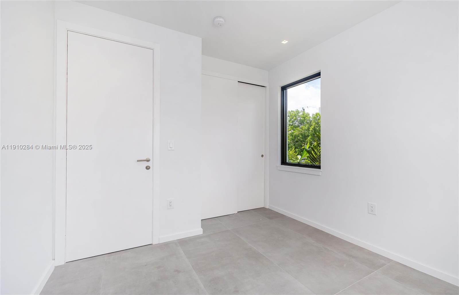 3258 Bird Ave # 3258