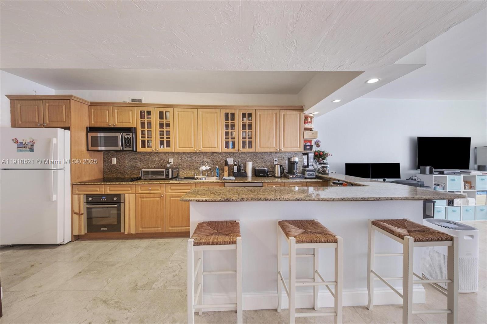 100 Lincoln Rd # 624