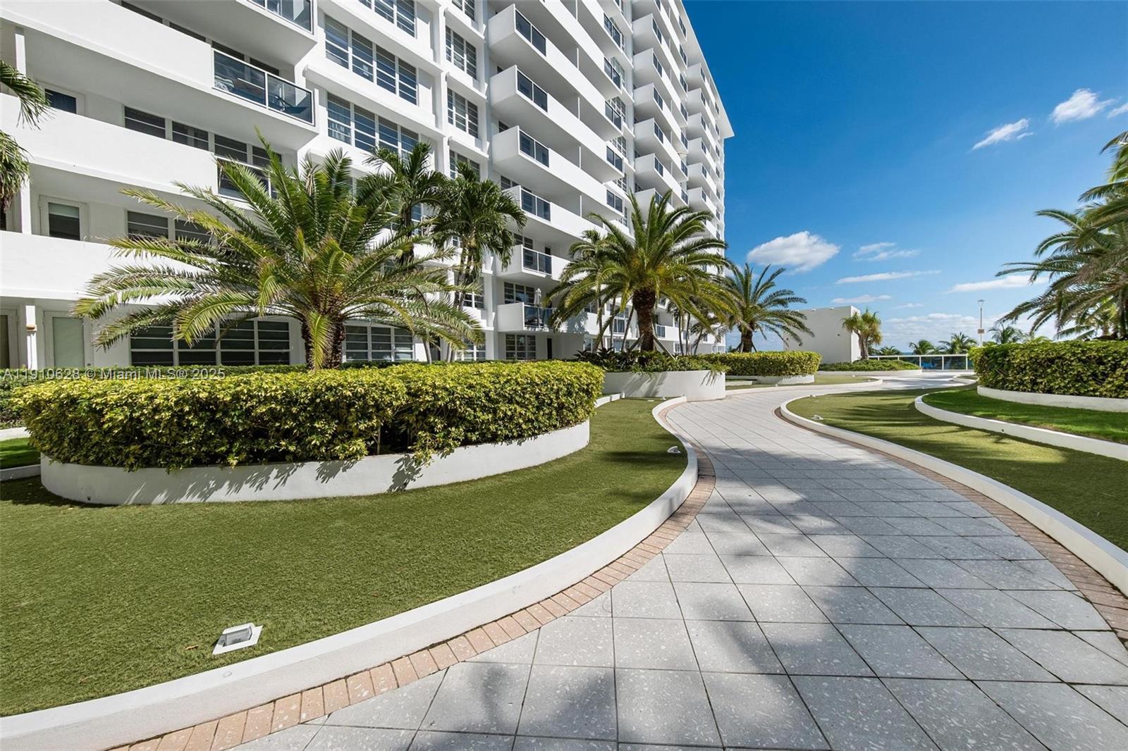 100 Lincoln Rd # 626