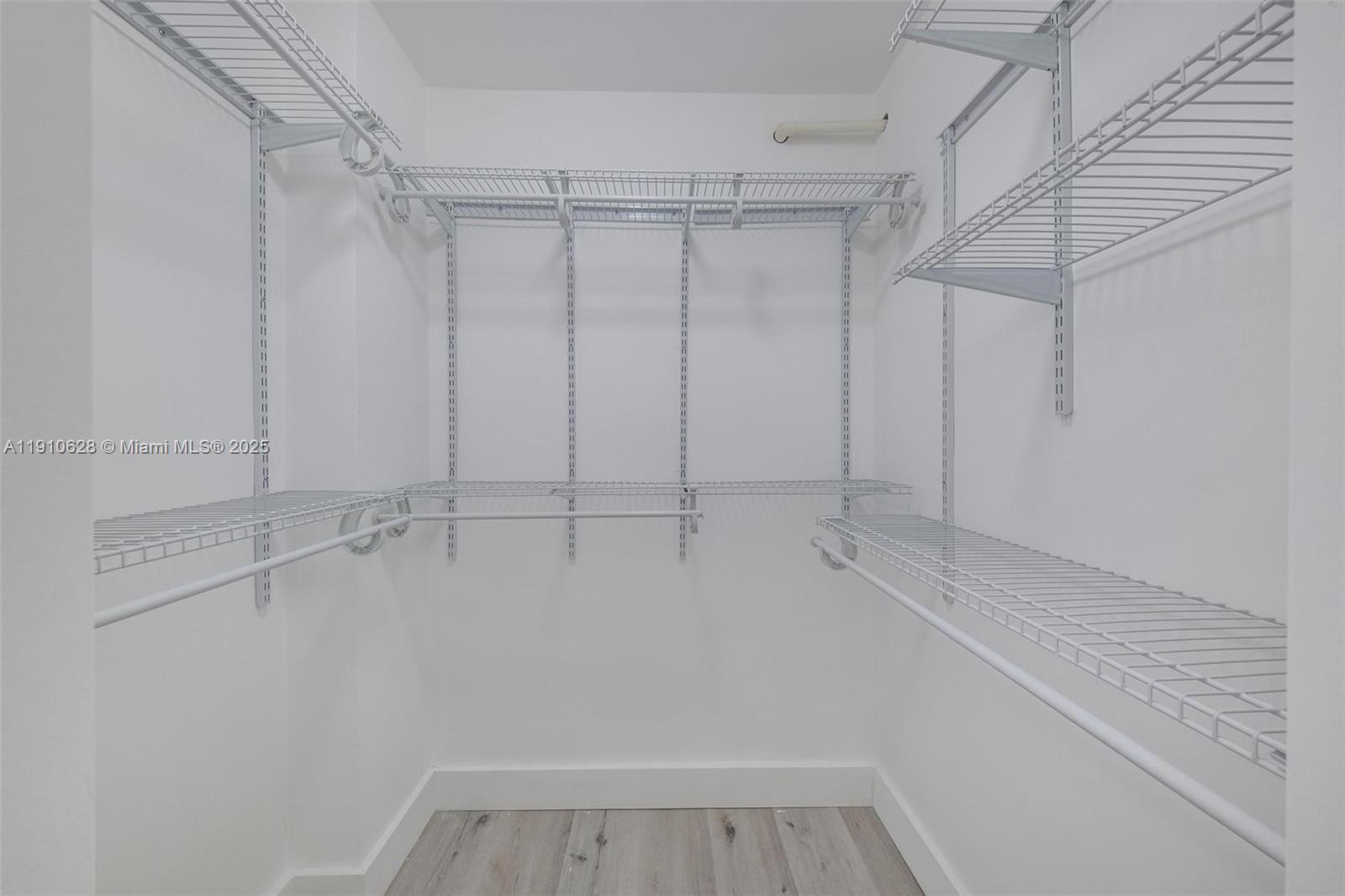 100 Lincoln Rd # 626