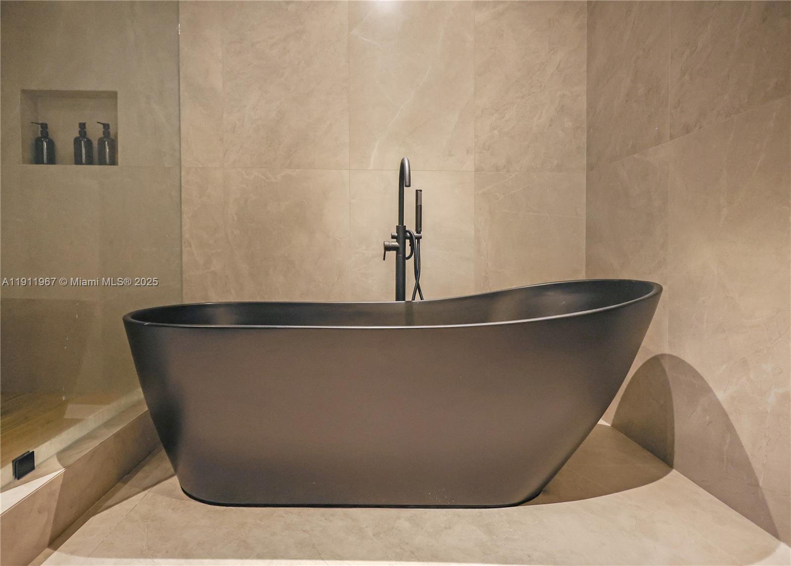 17375 Collins Ave # 2701