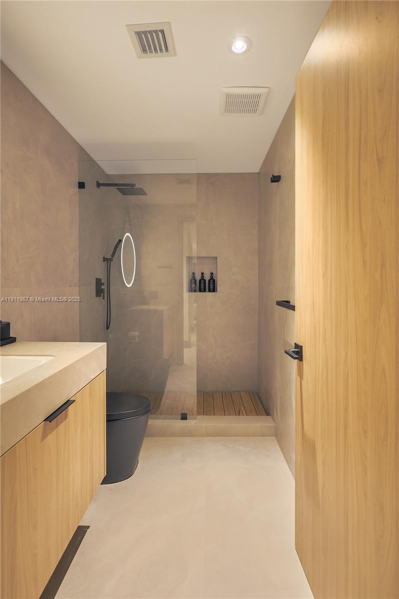 17375 Collins Ave # 2701