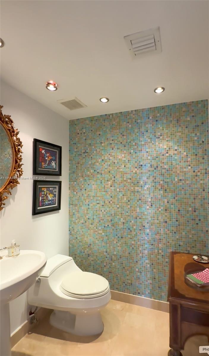 9559 Collins Ave # 108 Unit: S7-A / S-108