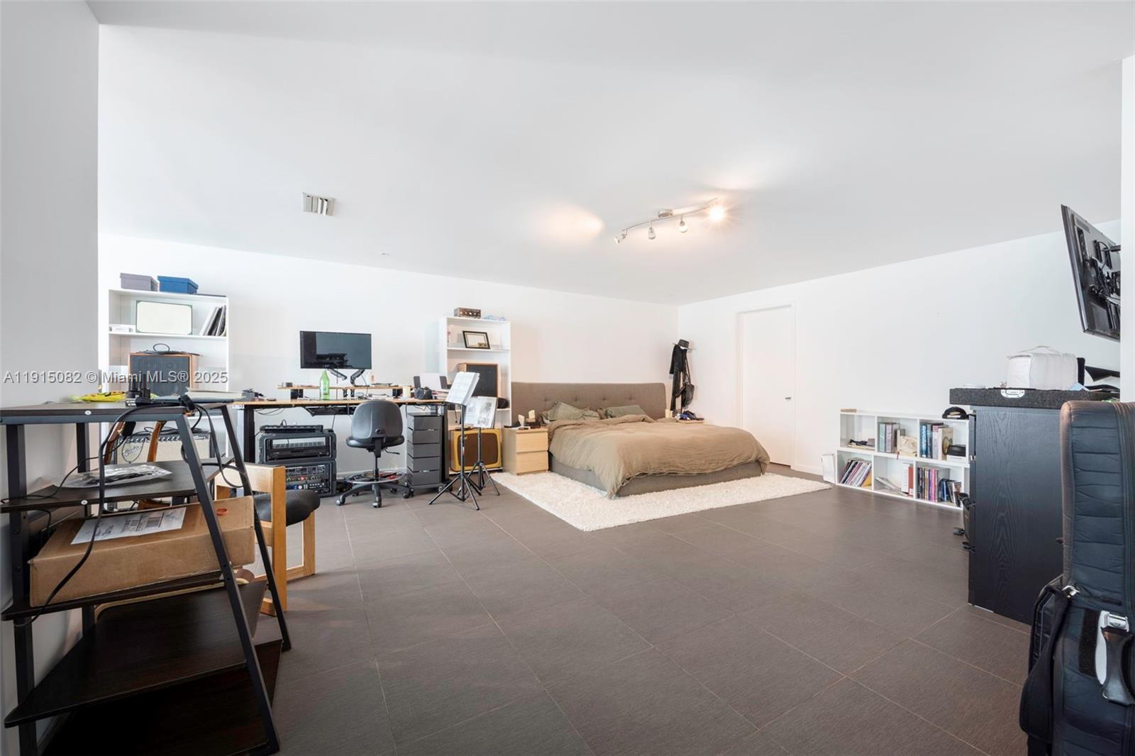 3301 NE 1st Ave # M0301