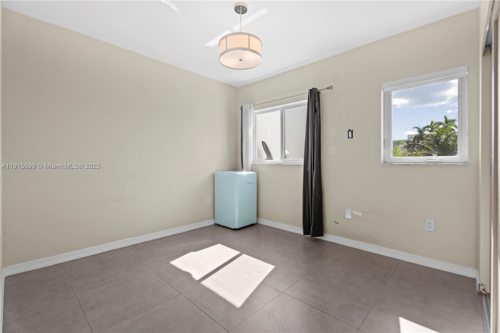 1853 Jefferson Ave # 6