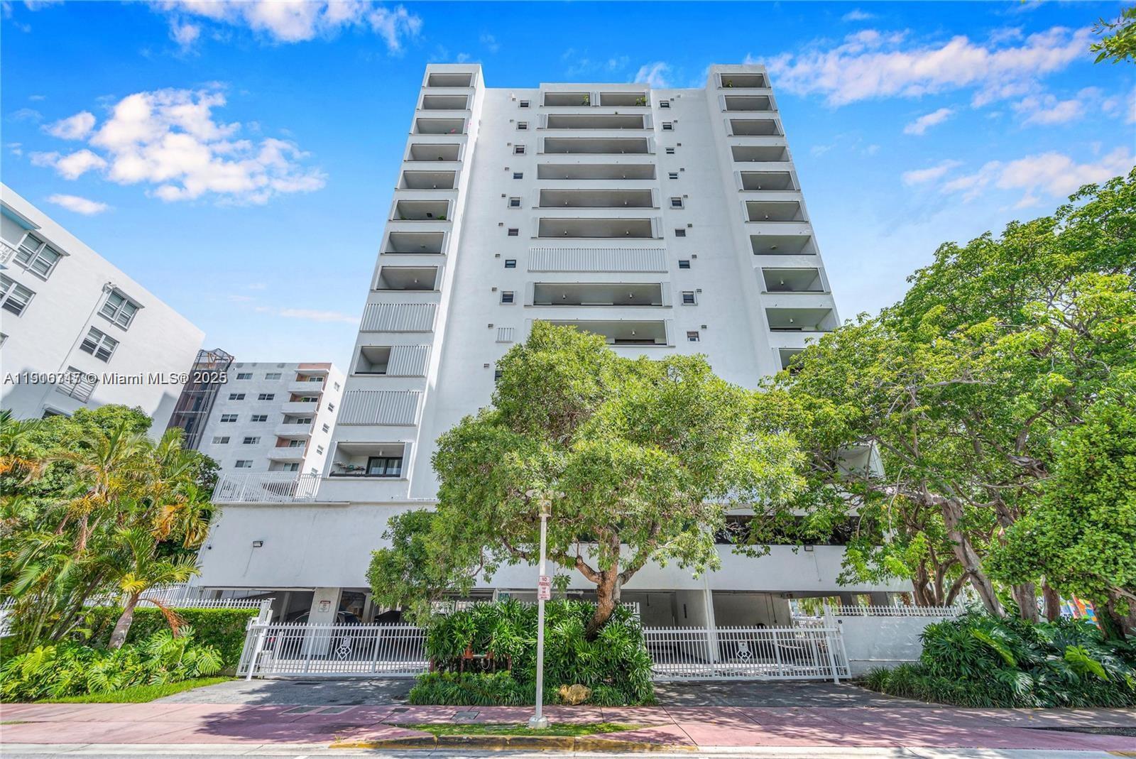 1775 Washington Ave # 4G