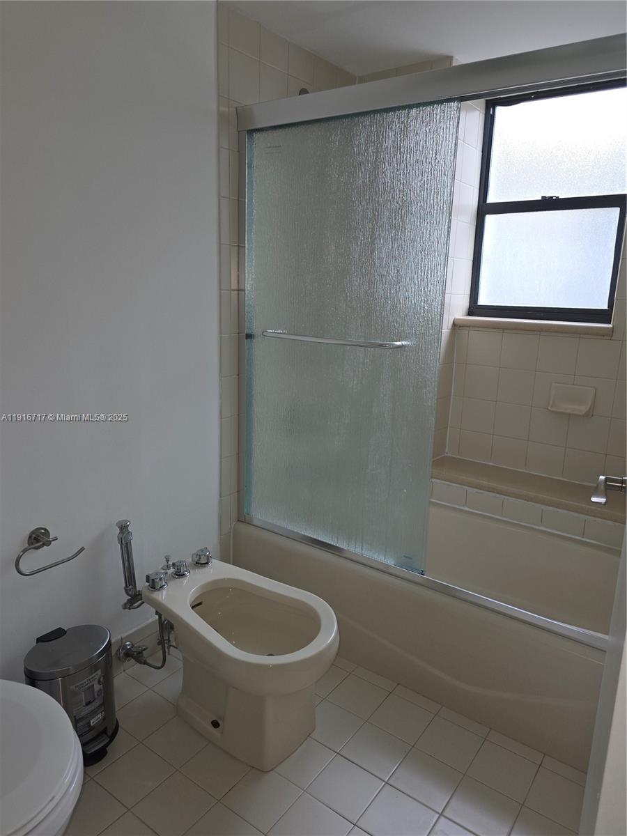 1775 Washington Ave # 4G