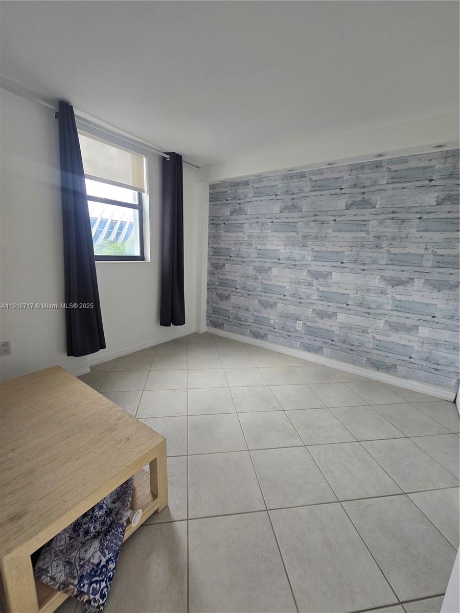 1775 Washington Ave # 4G