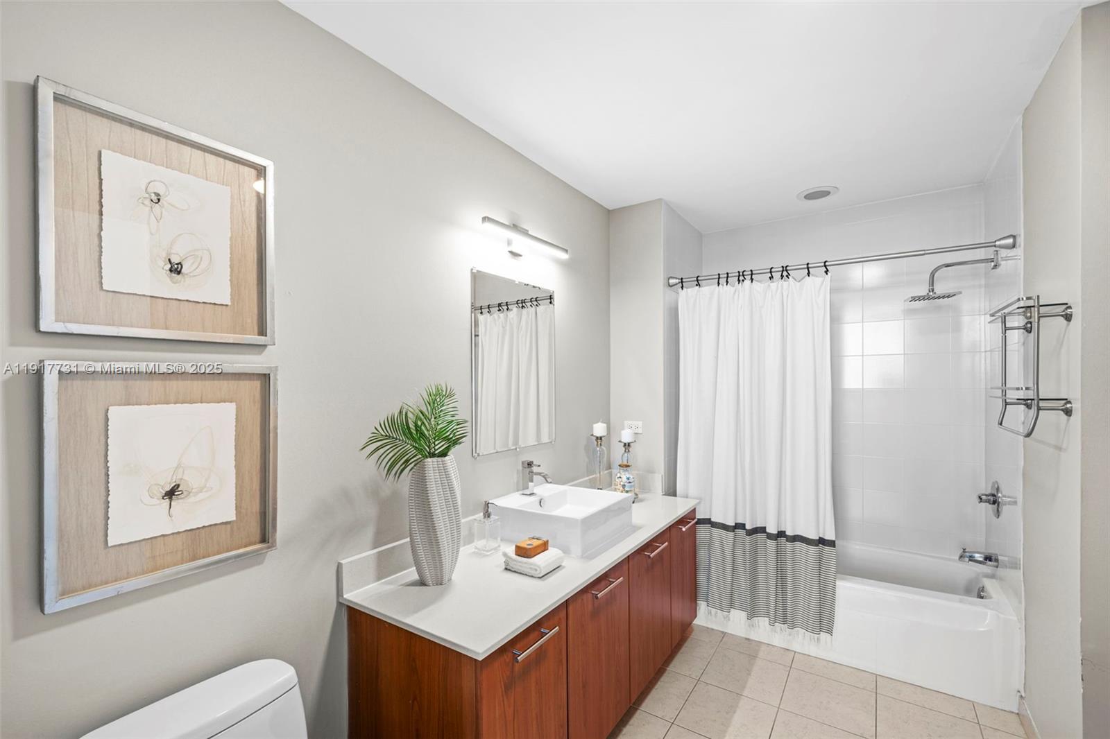 3301 NE 1st Ave # H2201