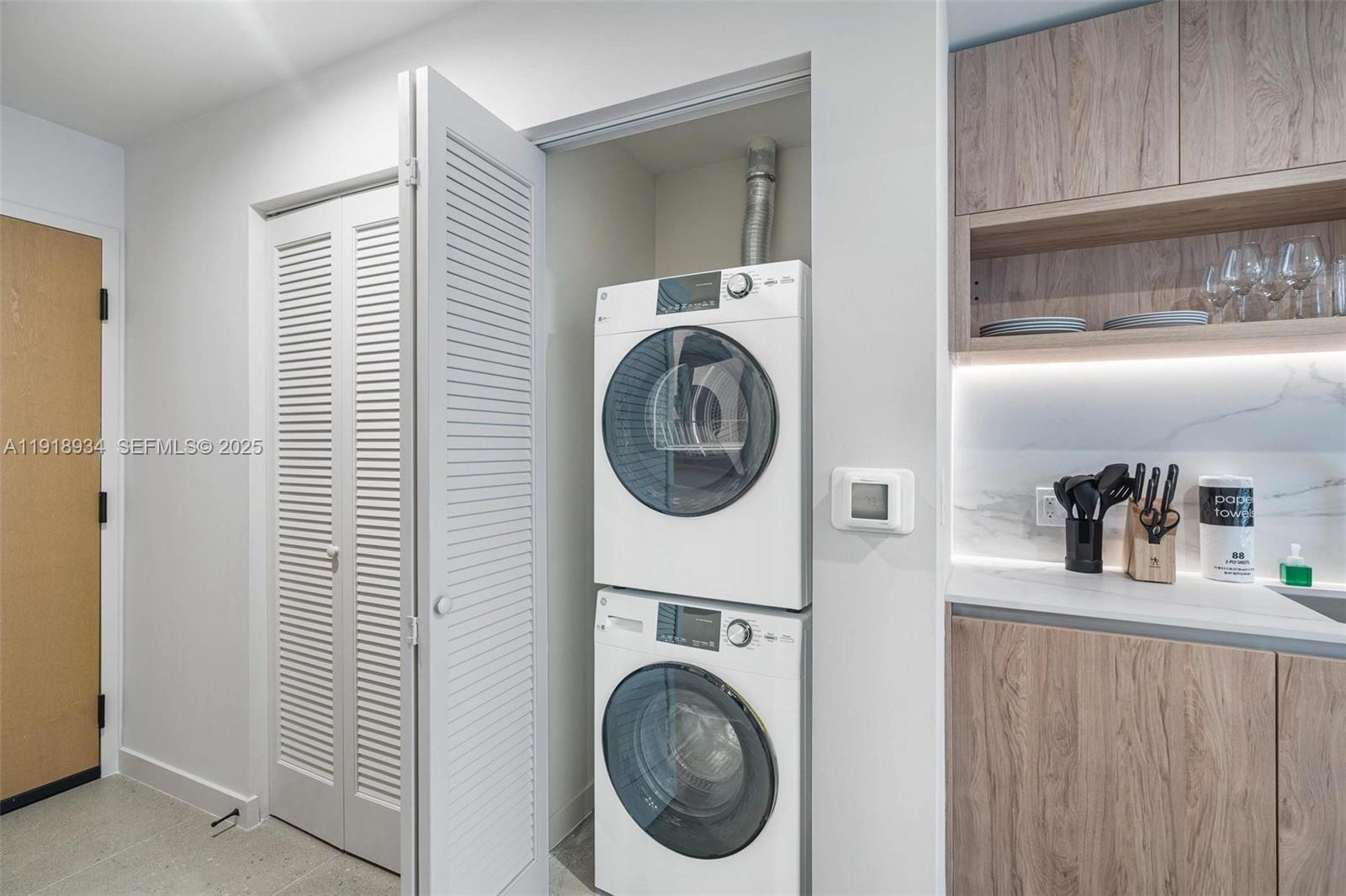 11 NE 6th Street # 2206