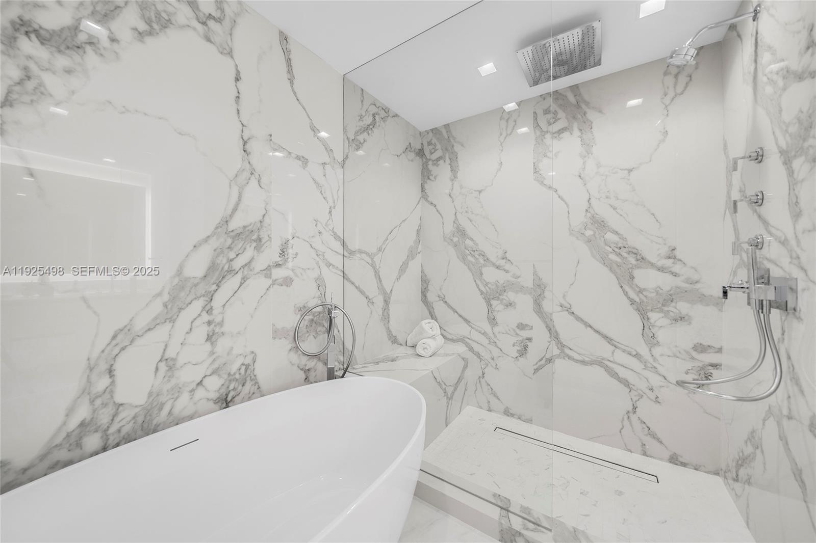 100 S Pointe Dr # 13 Unit: TH-13