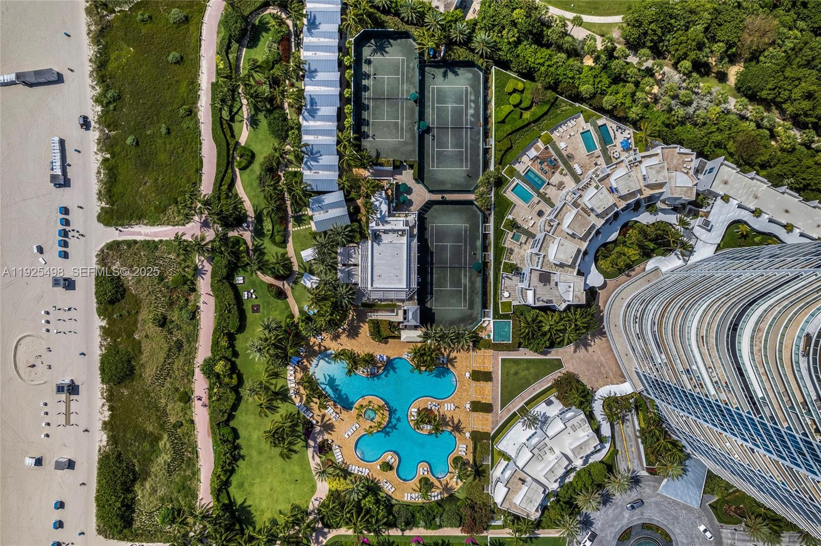 100 S Pointe Dr # 13 Unit: TH-13