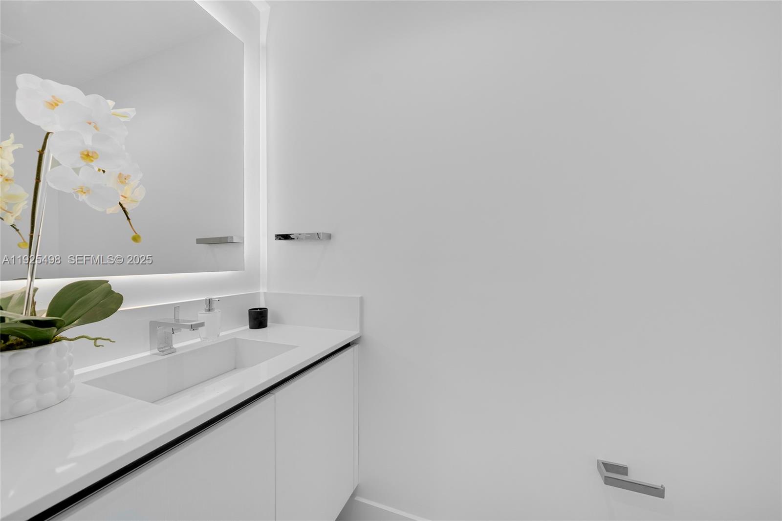 100 S Pointe Dr # 13 Unit: TH-13