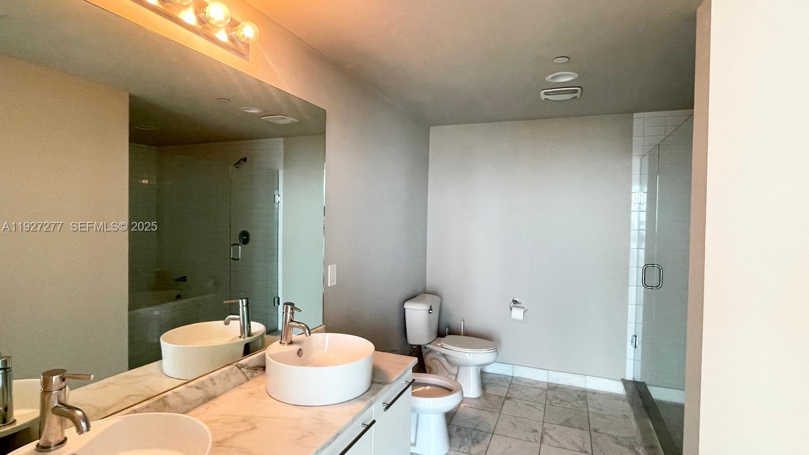 888 Biscayne Blvd # 2412