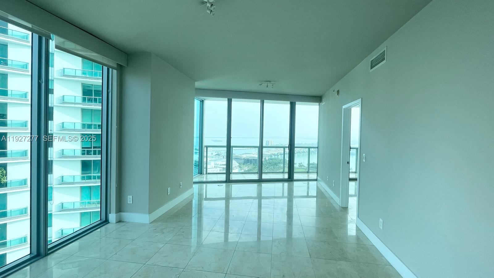 888 Biscayne Blvd # 2412