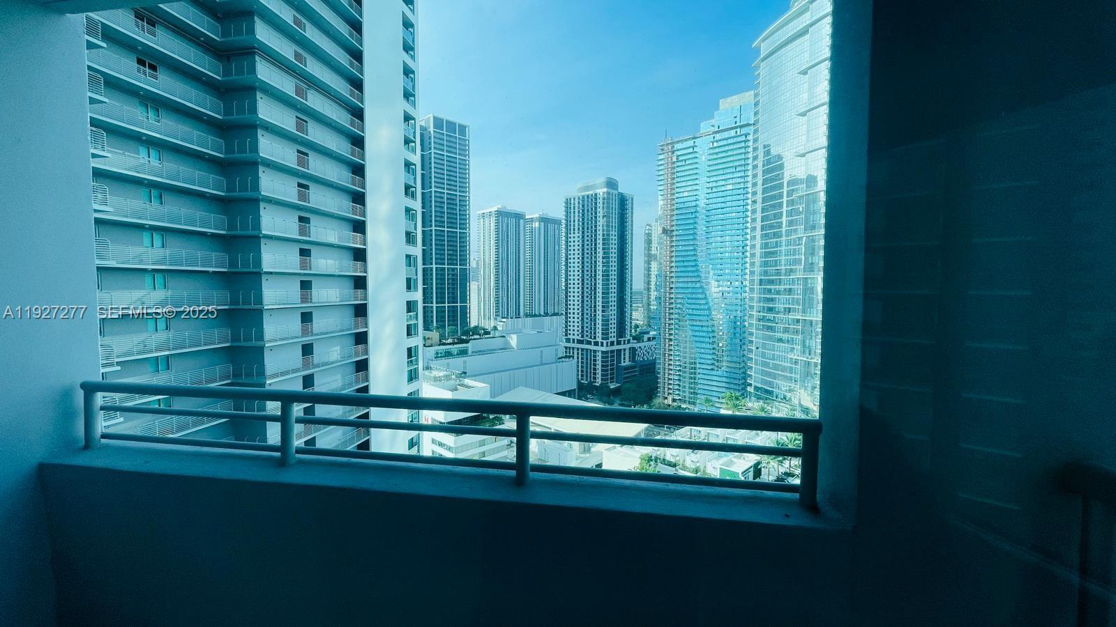 888 Biscayne Blvd # 2412