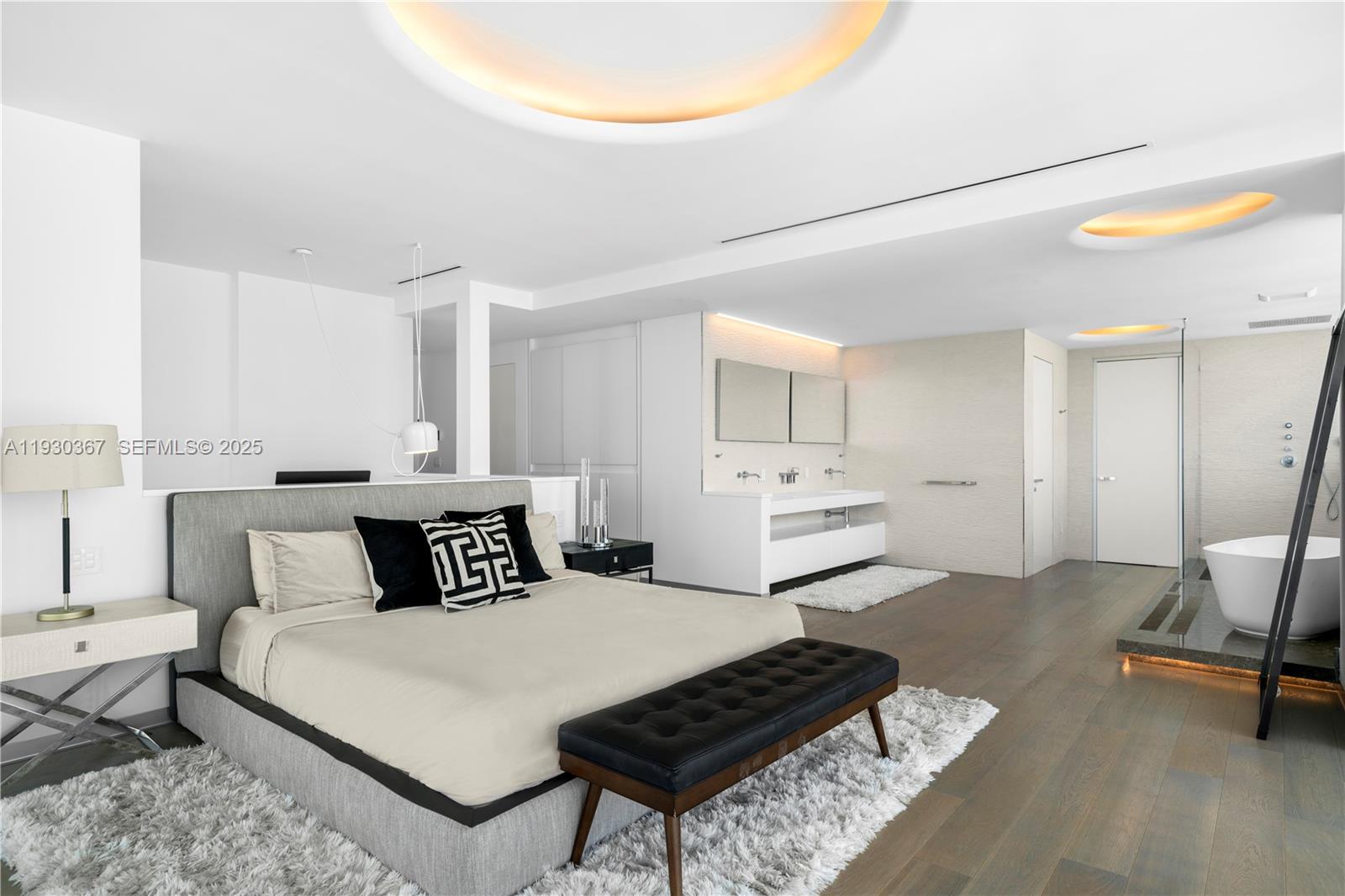 2020 N Bayshore Dr Unit: PH4502