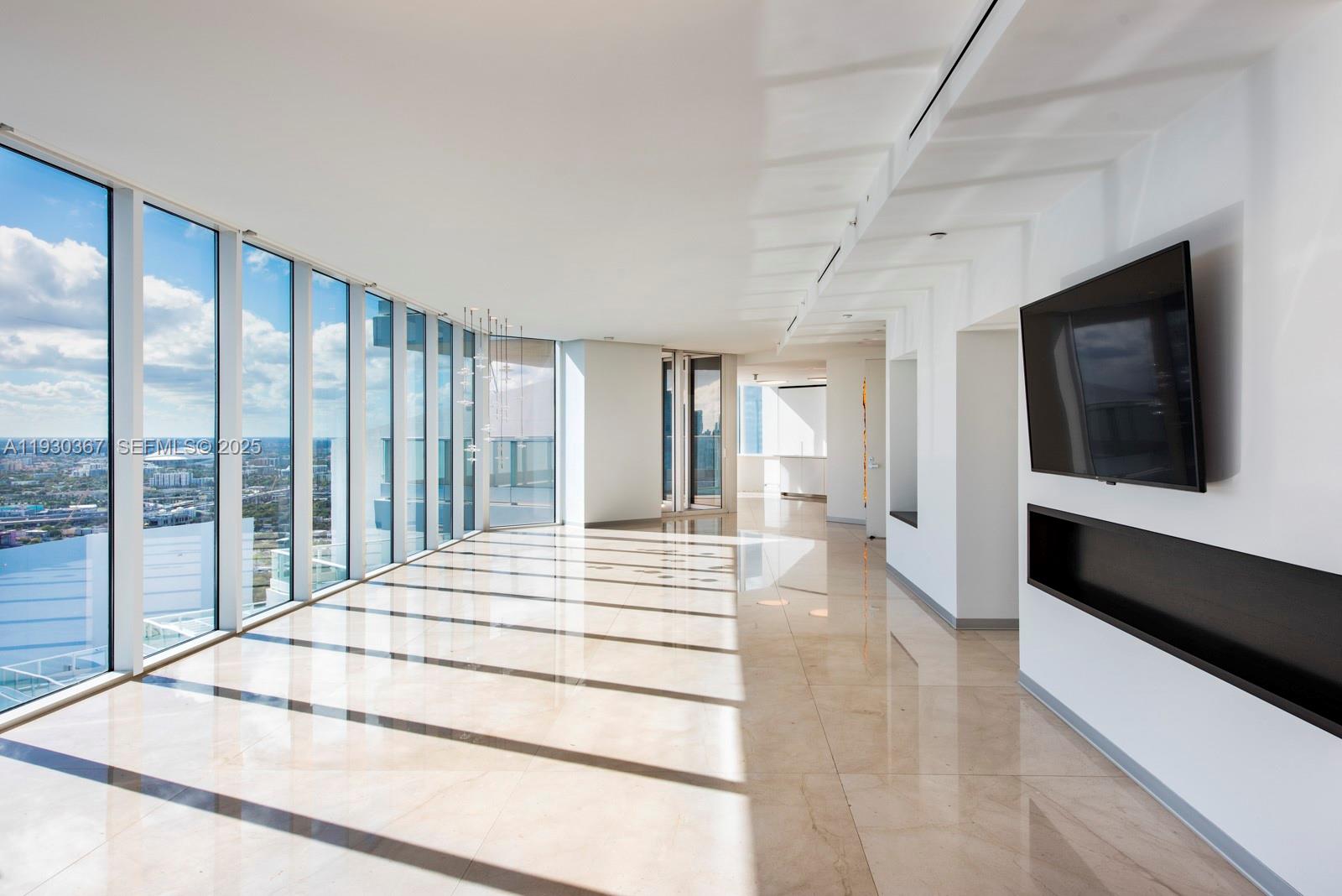 2020 N Bayshore Dr Unit: PH4502