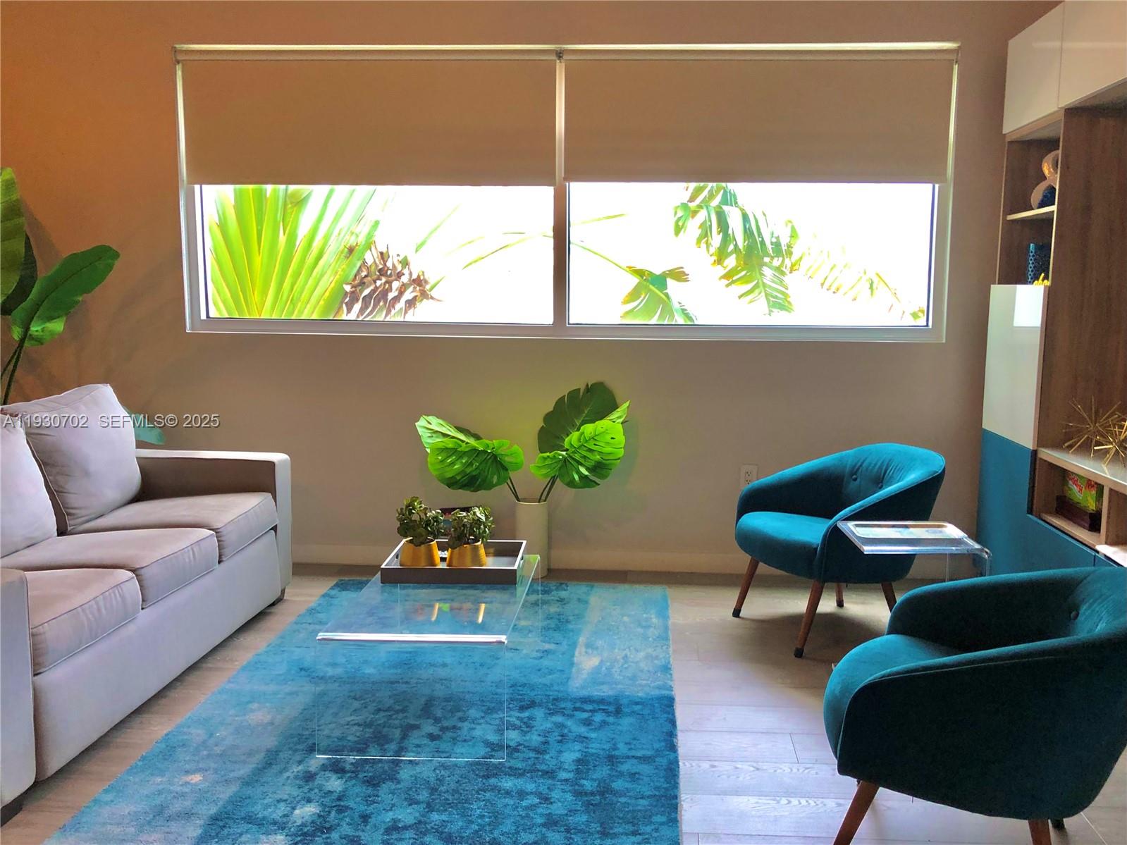 1700 Meridian Ave # 303