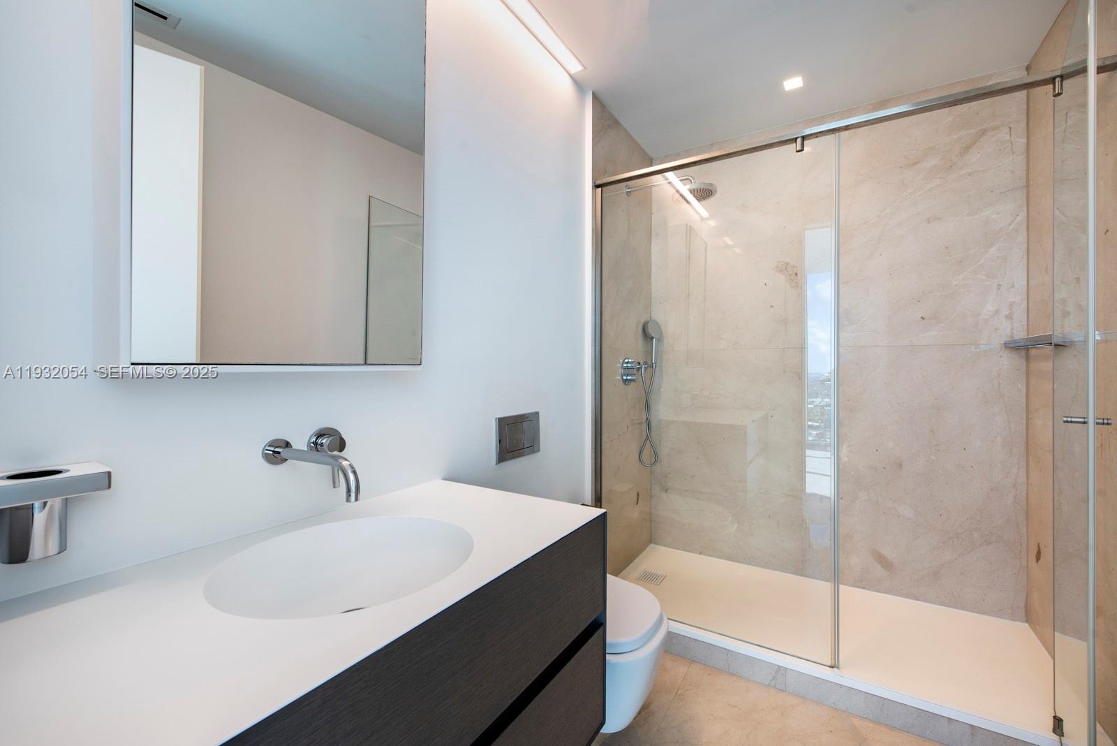 2020 N Bayshore Dr Unit: PH4502