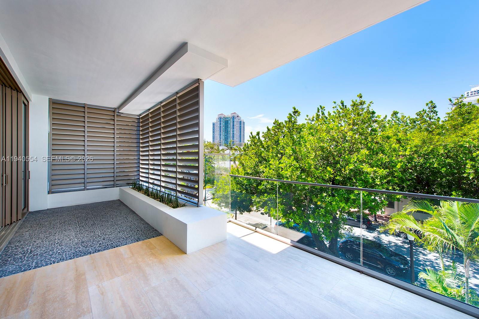 311 Meridian Ave # 302