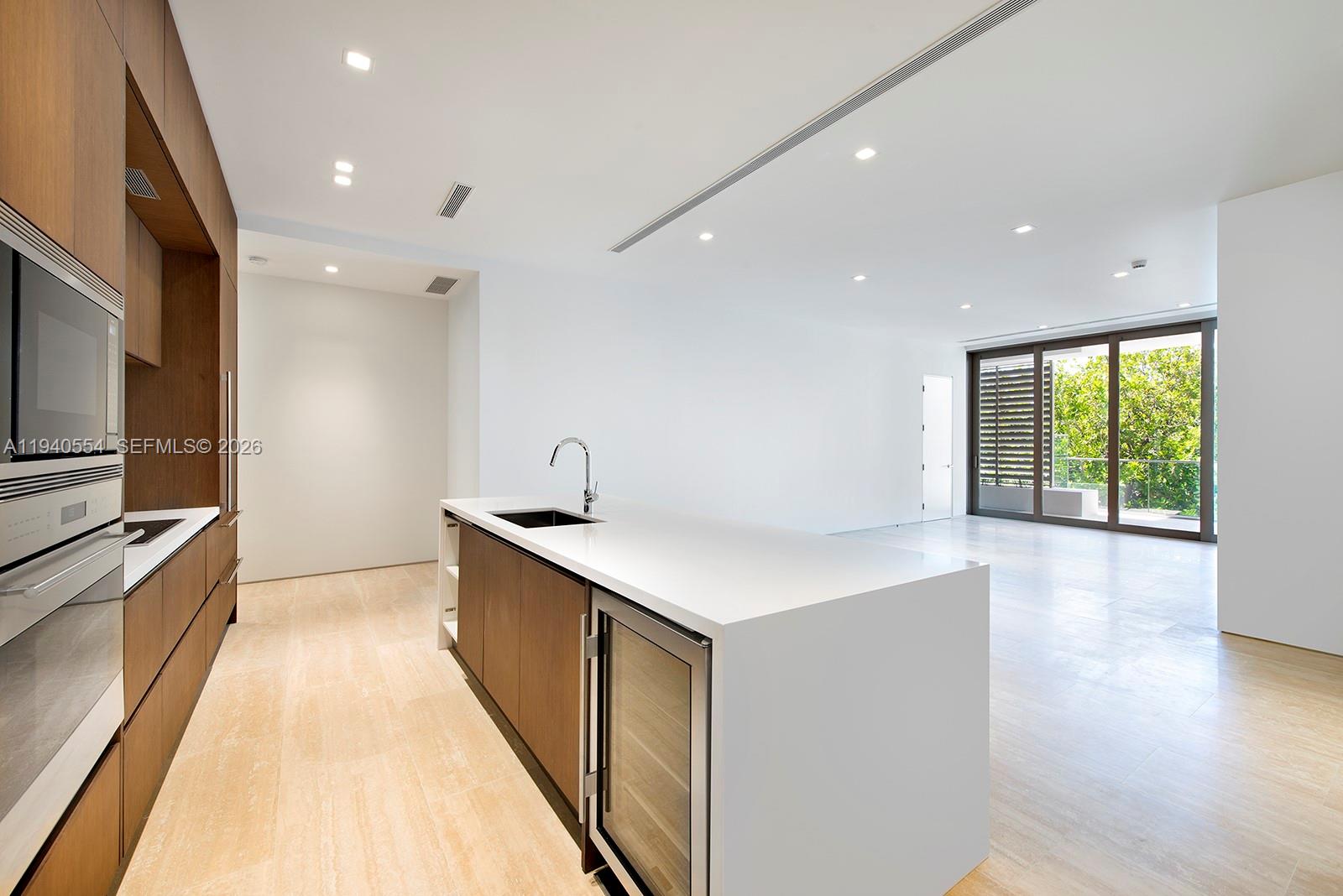 311 Meridian Ave # 302