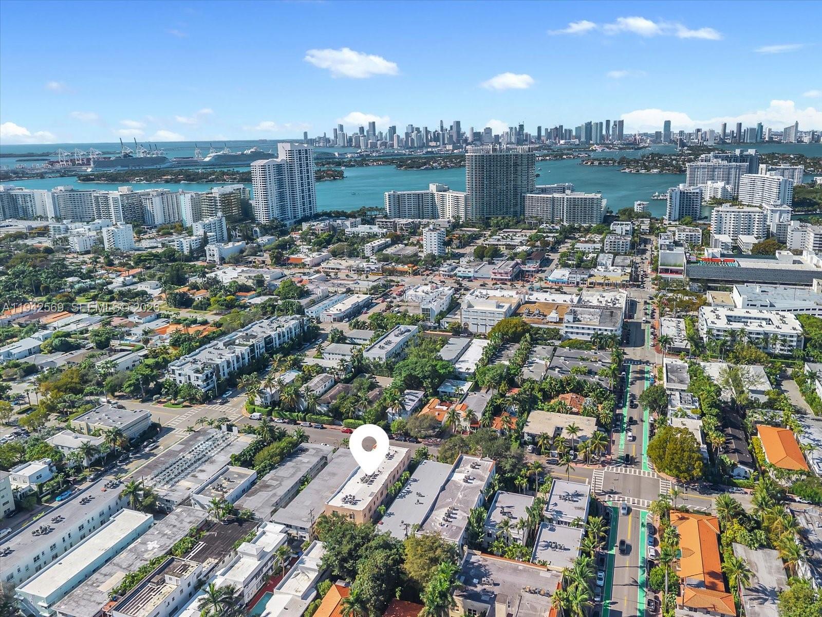 1559 Michigan Ave # 301