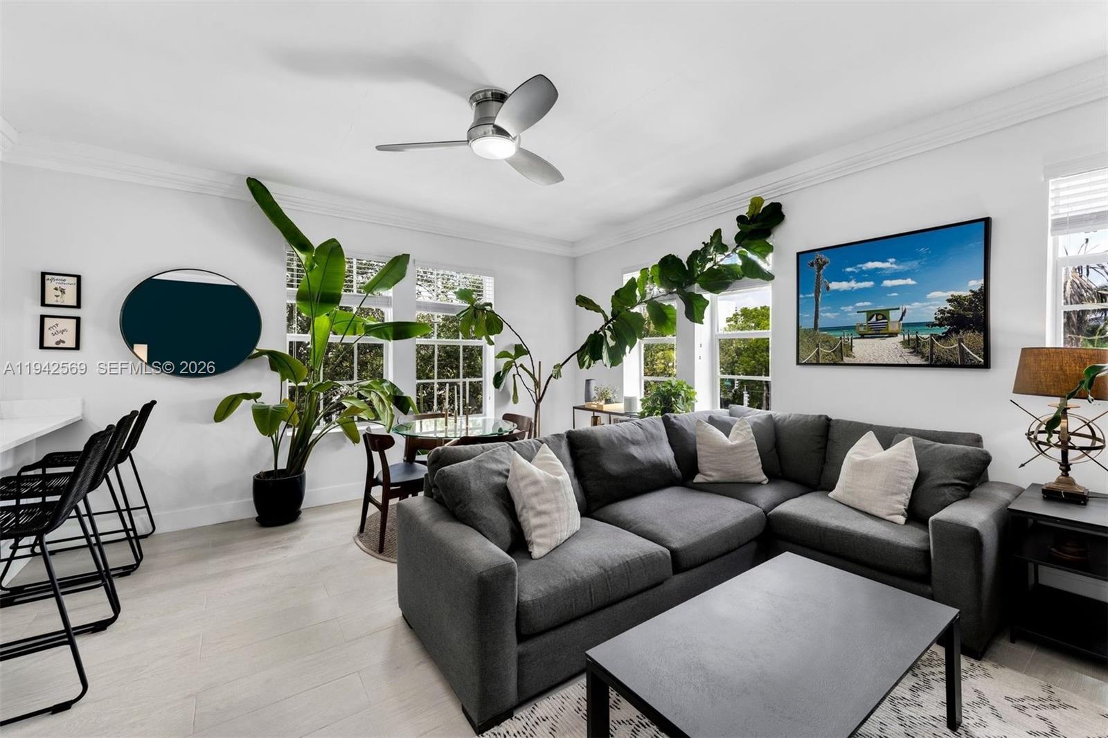 1559 Michigan Ave # 301