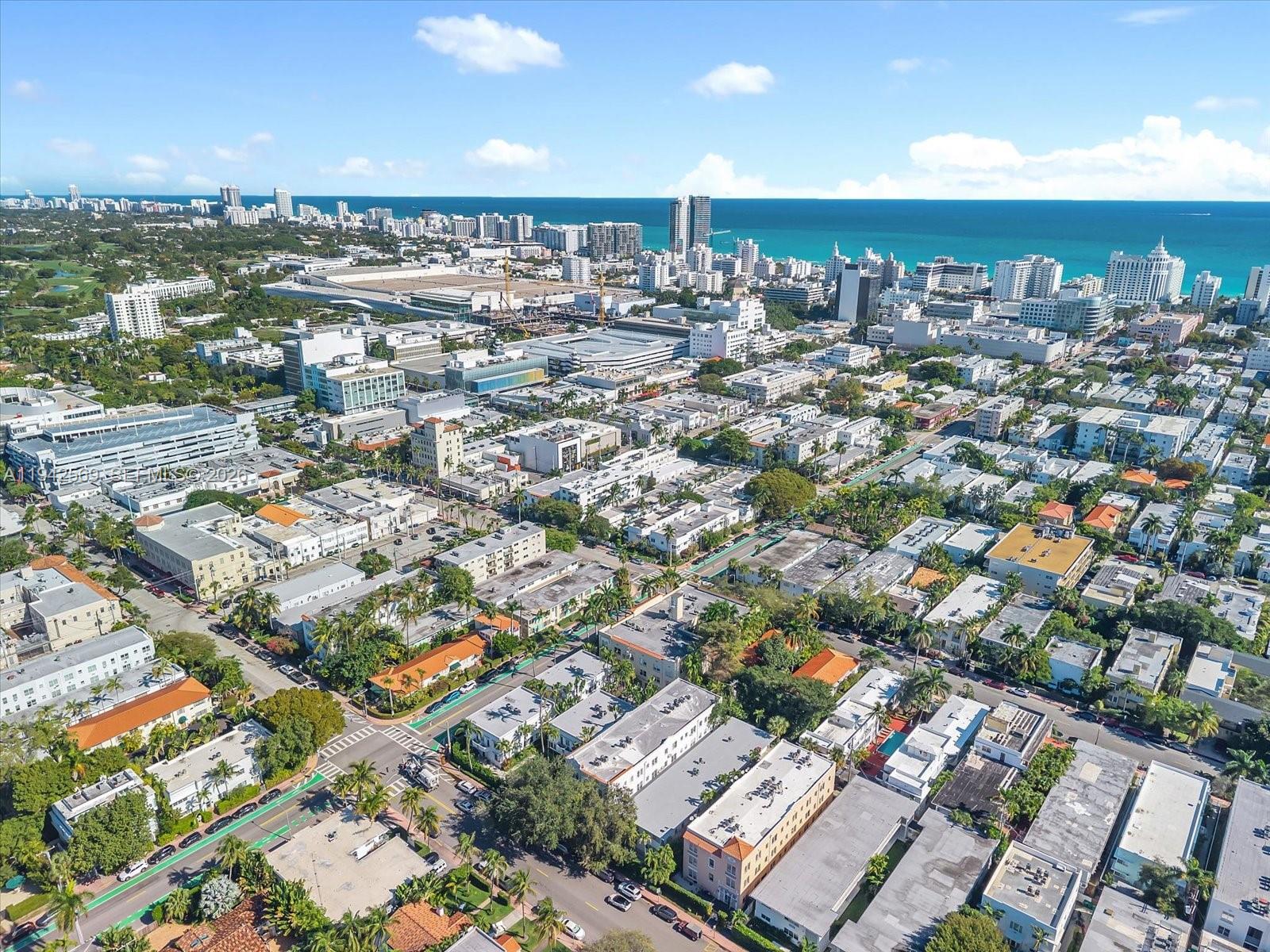 1559 Michigan Ave # 301