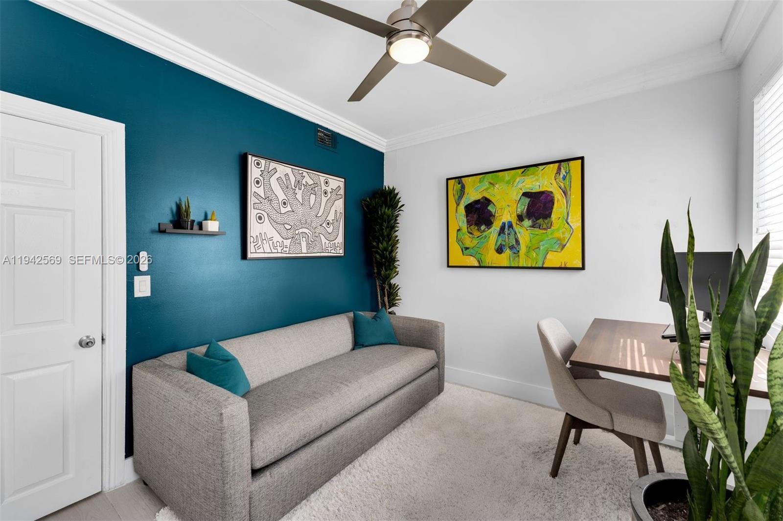 1559 Michigan Ave # 301