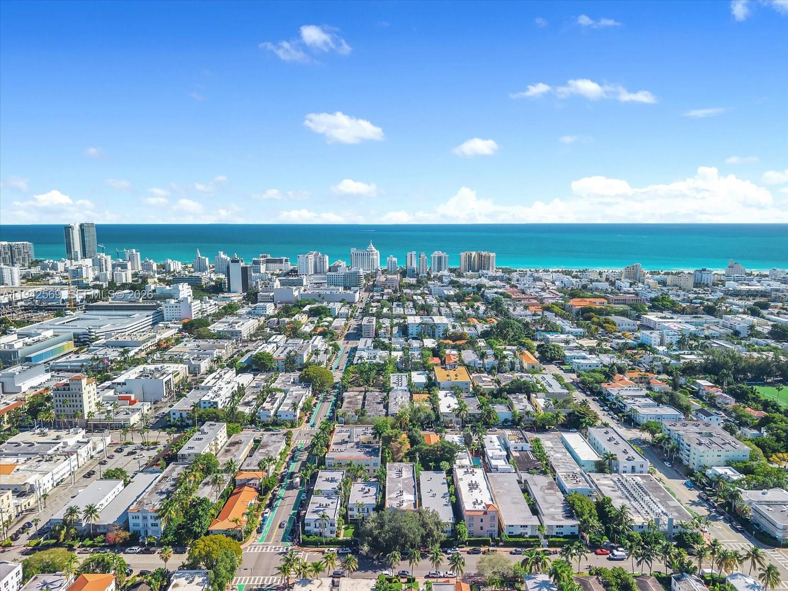 1559 Michigan Ave # 301