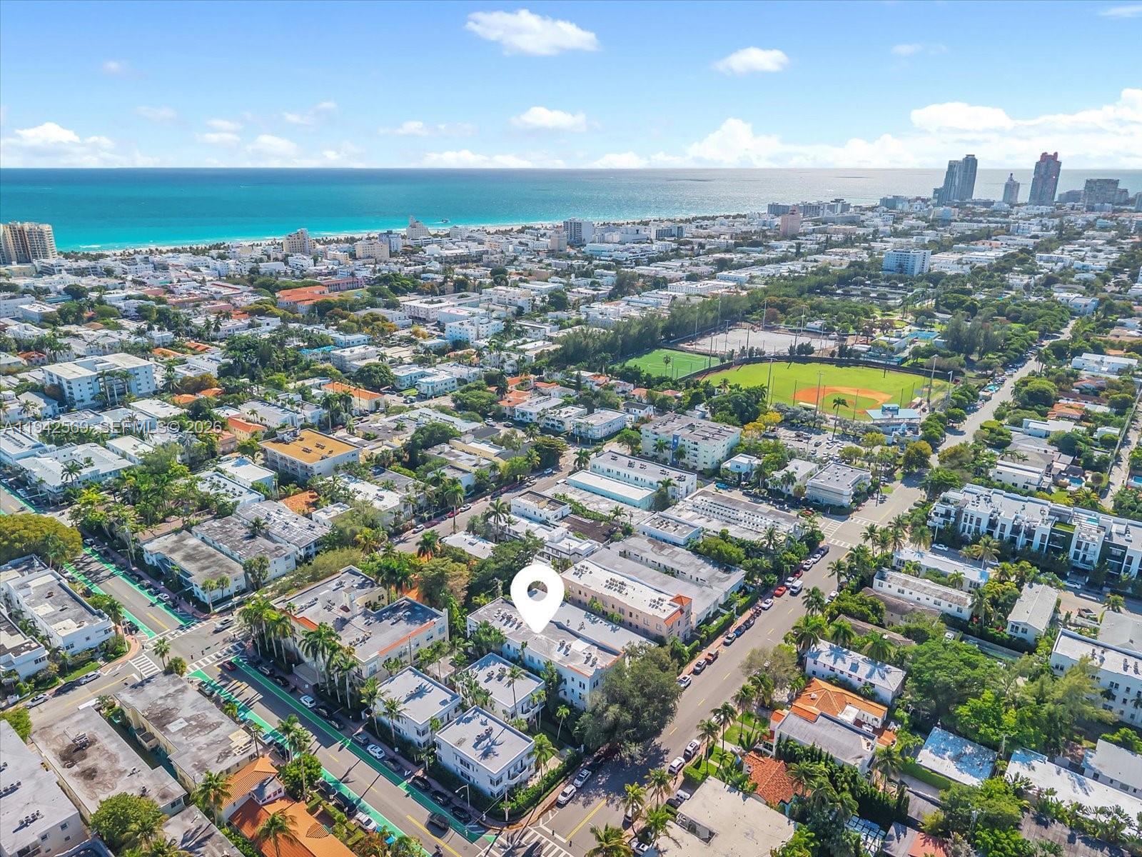 1559 Michigan Ave # 301