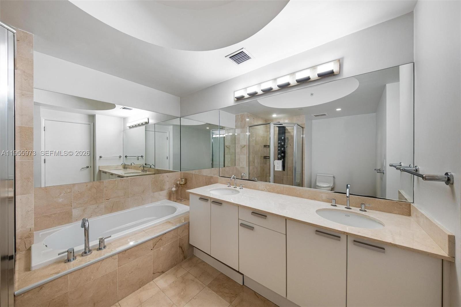 3131 NE 188th St # 803 Unit: 2-803