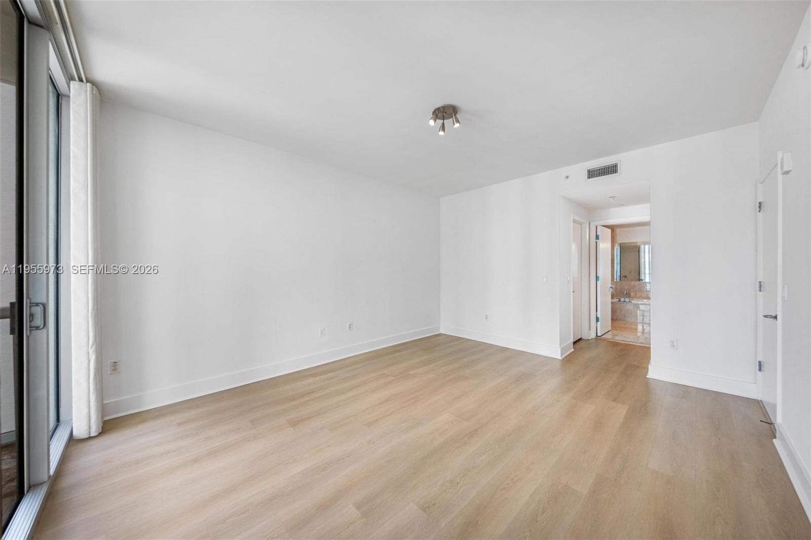 3131 NE 188th St # 803 Unit: 2-803