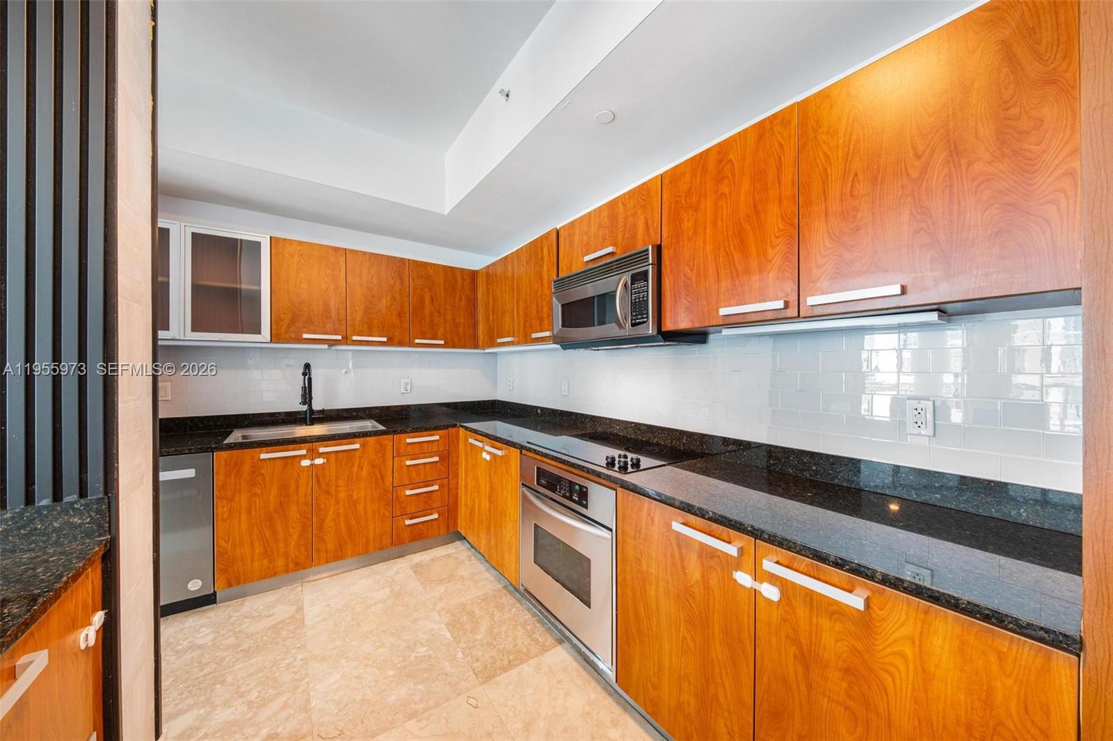 3131 NE 188th St # 803 Unit: 2-803