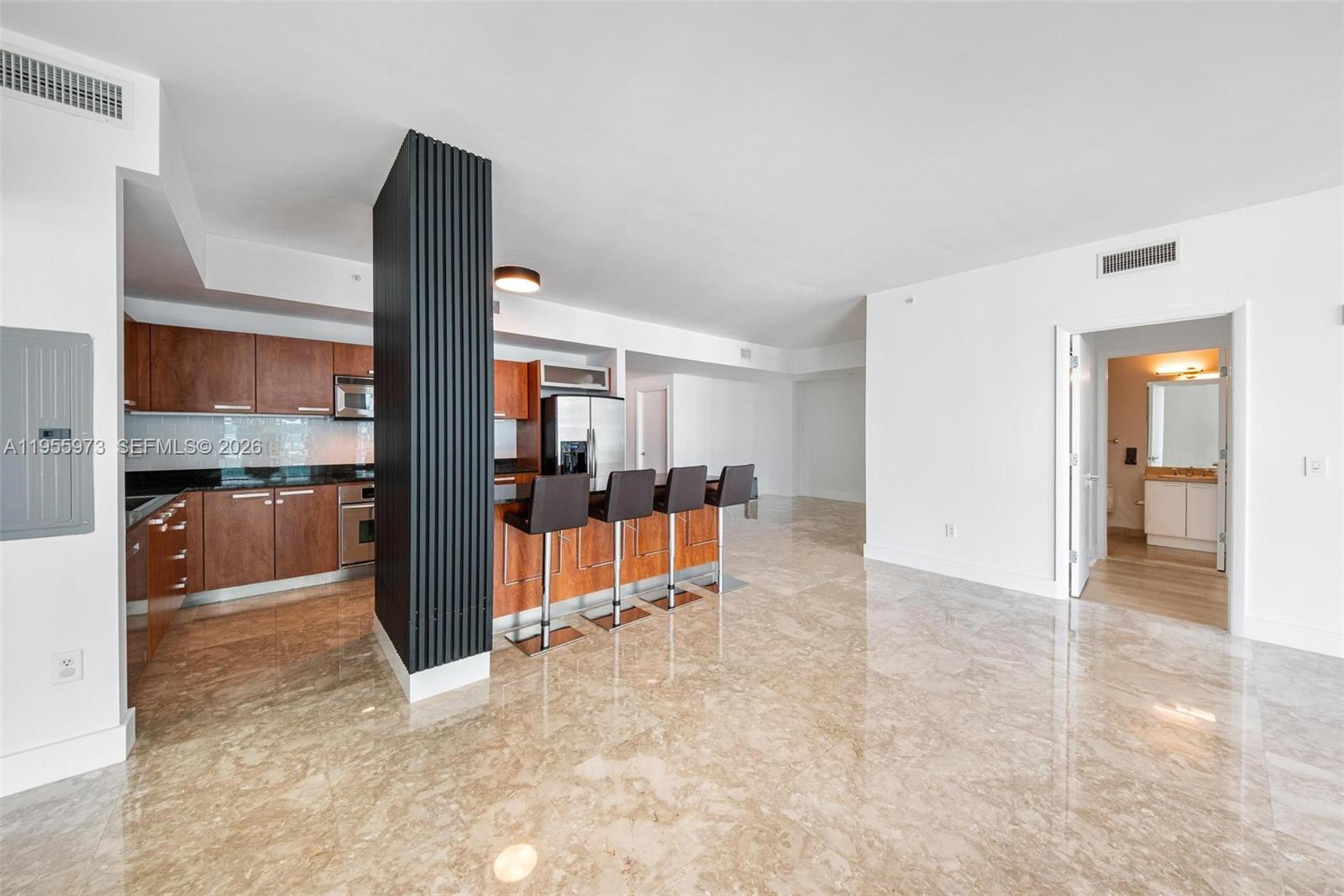 3131 NE 188th St # 803 Unit: 2-803