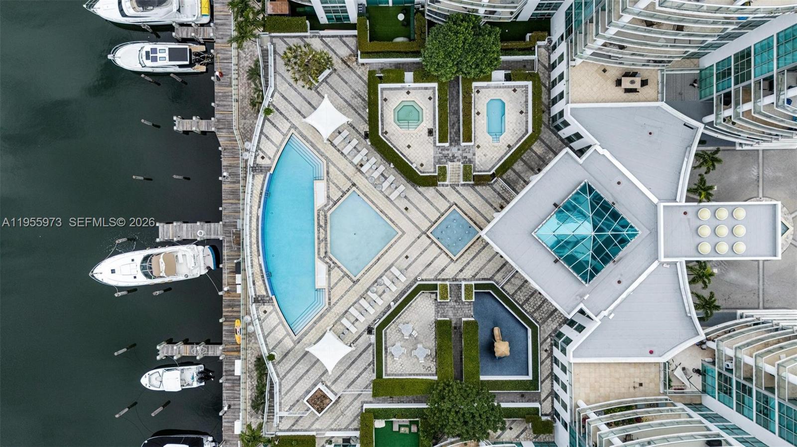 3131 NE 188th St # 803 Unit: 2-803