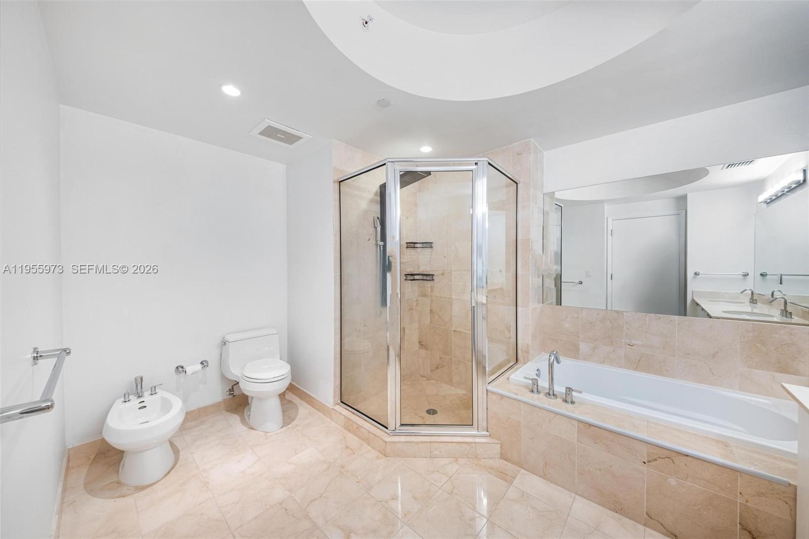 3131 NE 188th St # 803 Unit: 2-803