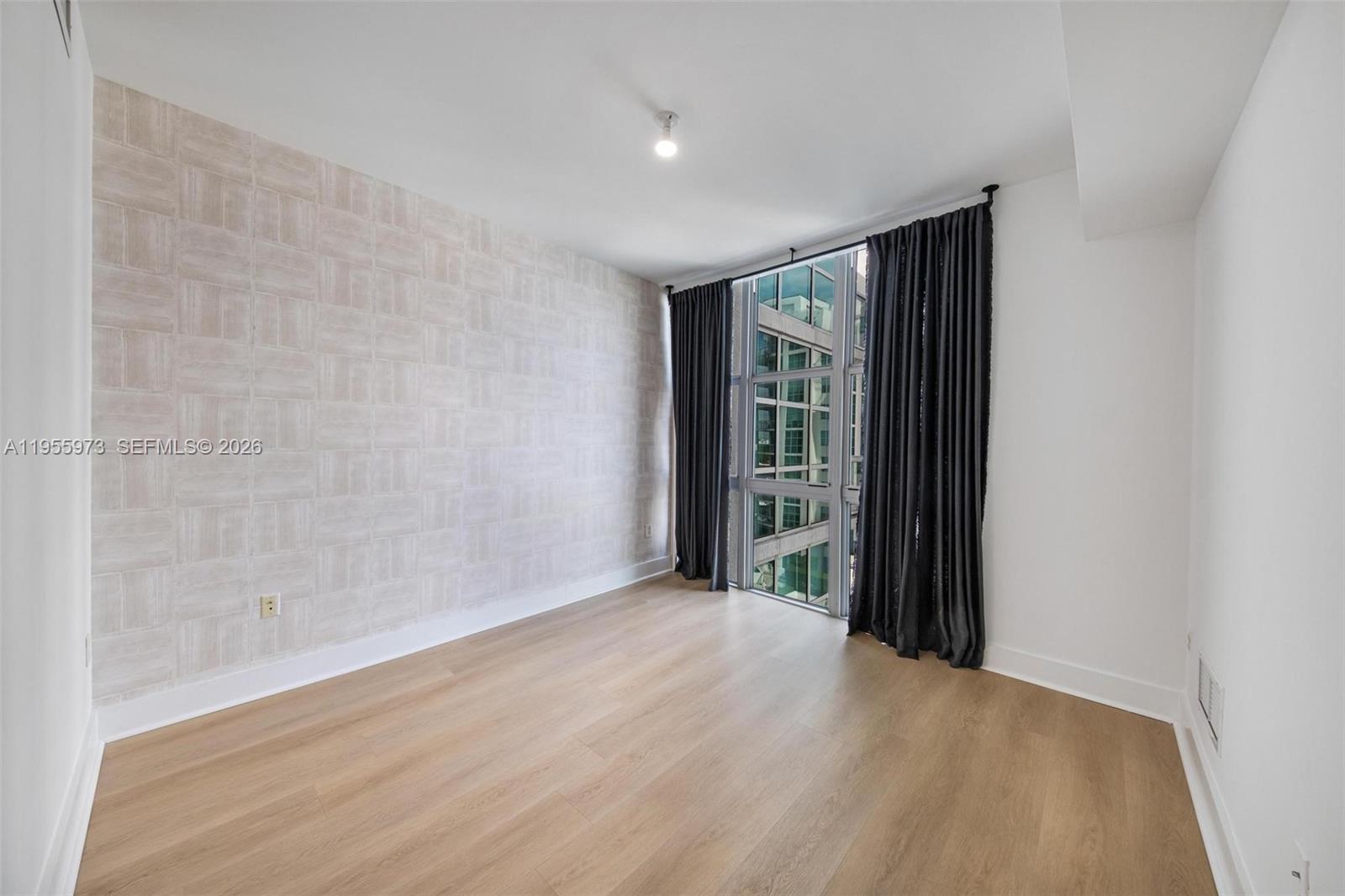 3131 NE 188th St # 803 Unit: 2-803