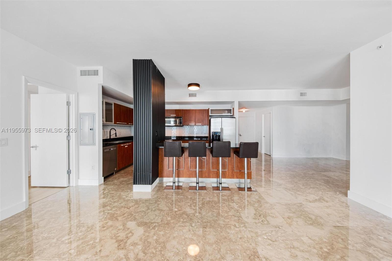 3131 NE 188th St # 803 Unit: 2-803