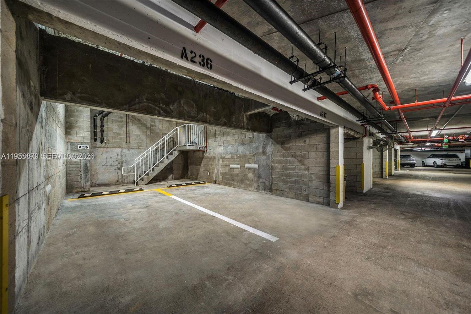 100 S Pointe Dr # 13 Unit: TH-13