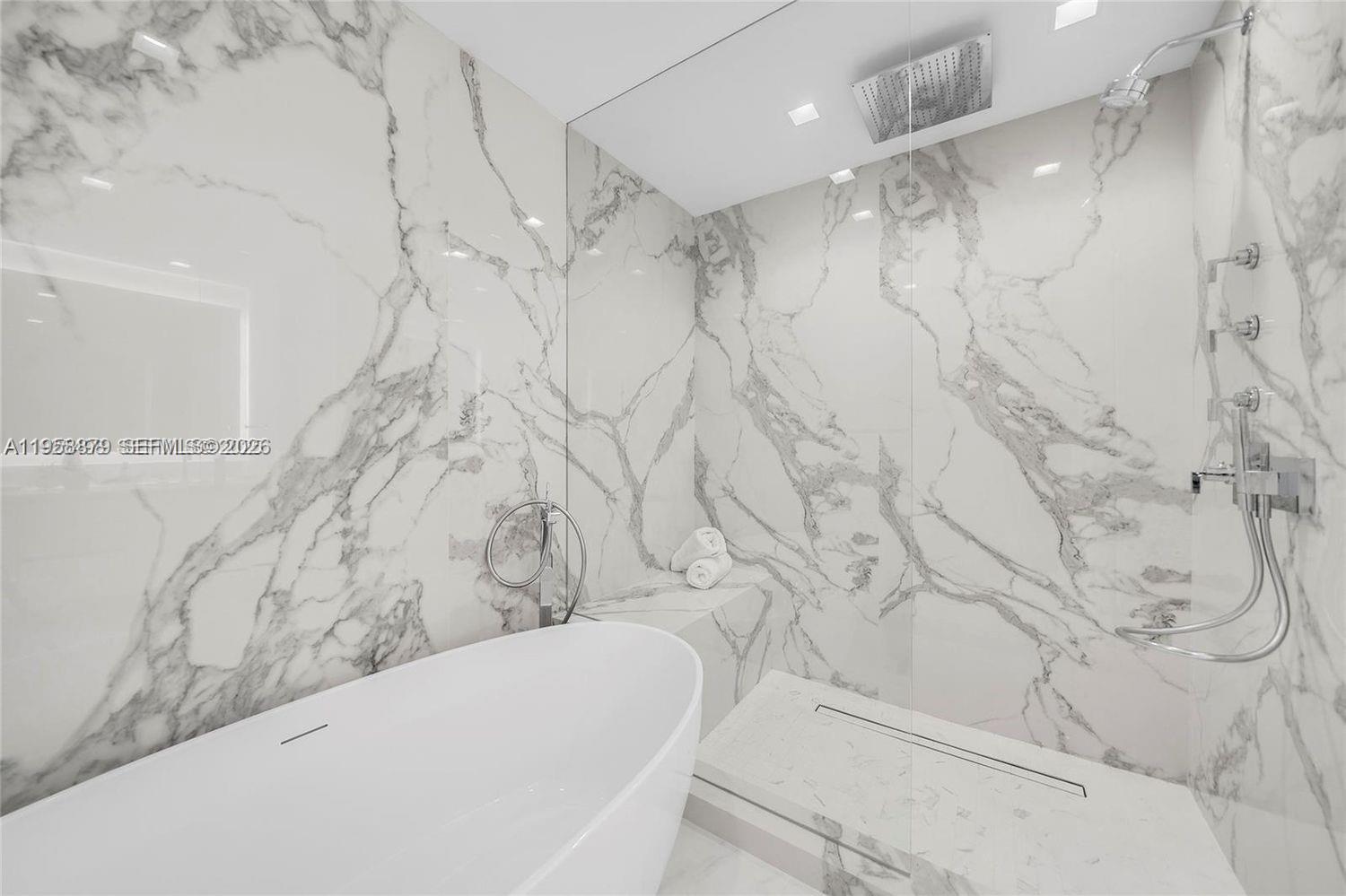 100 S Pointe Dr # 13 Unit: TH-13