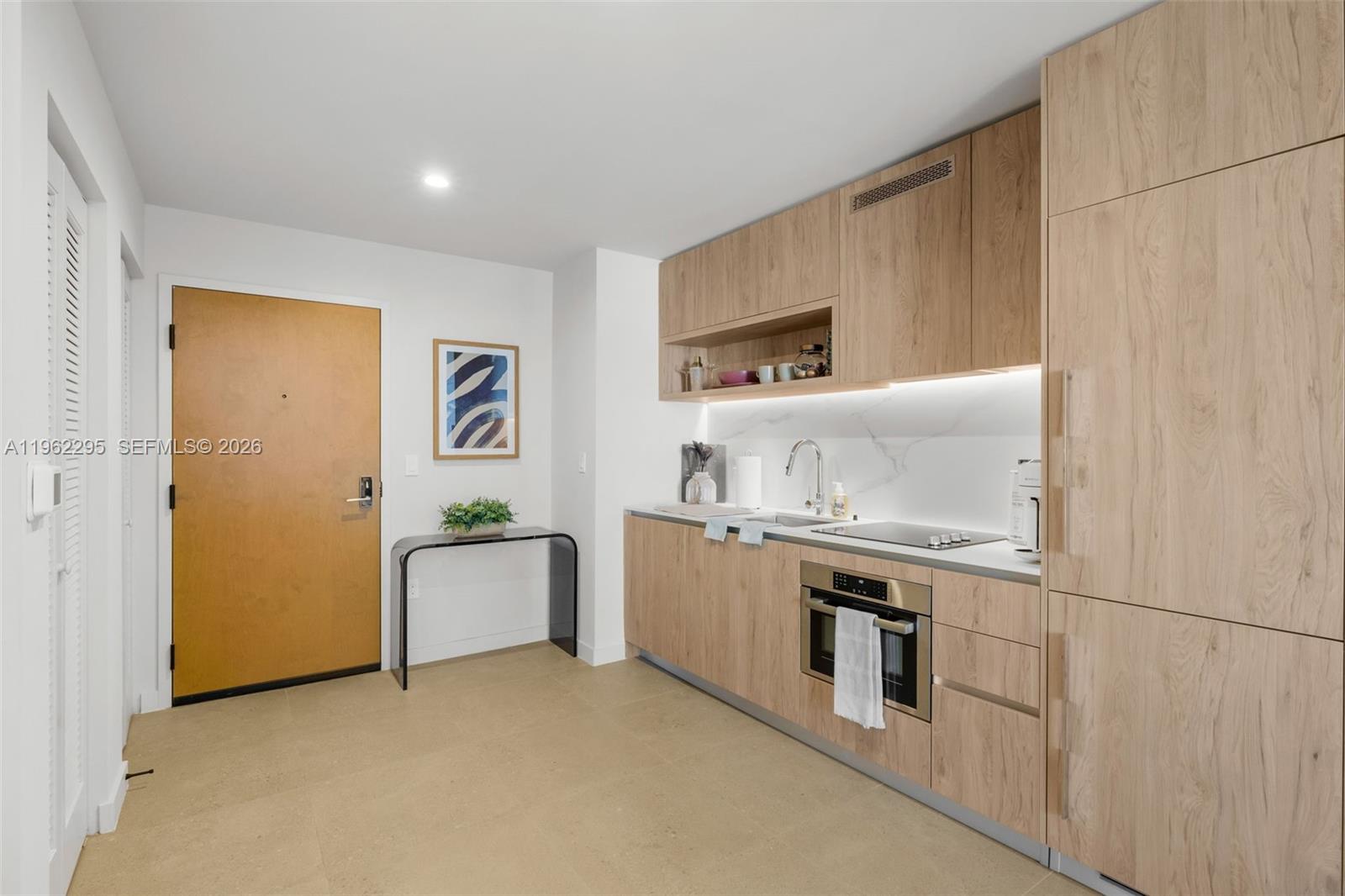 11 NE 6th St # 1611