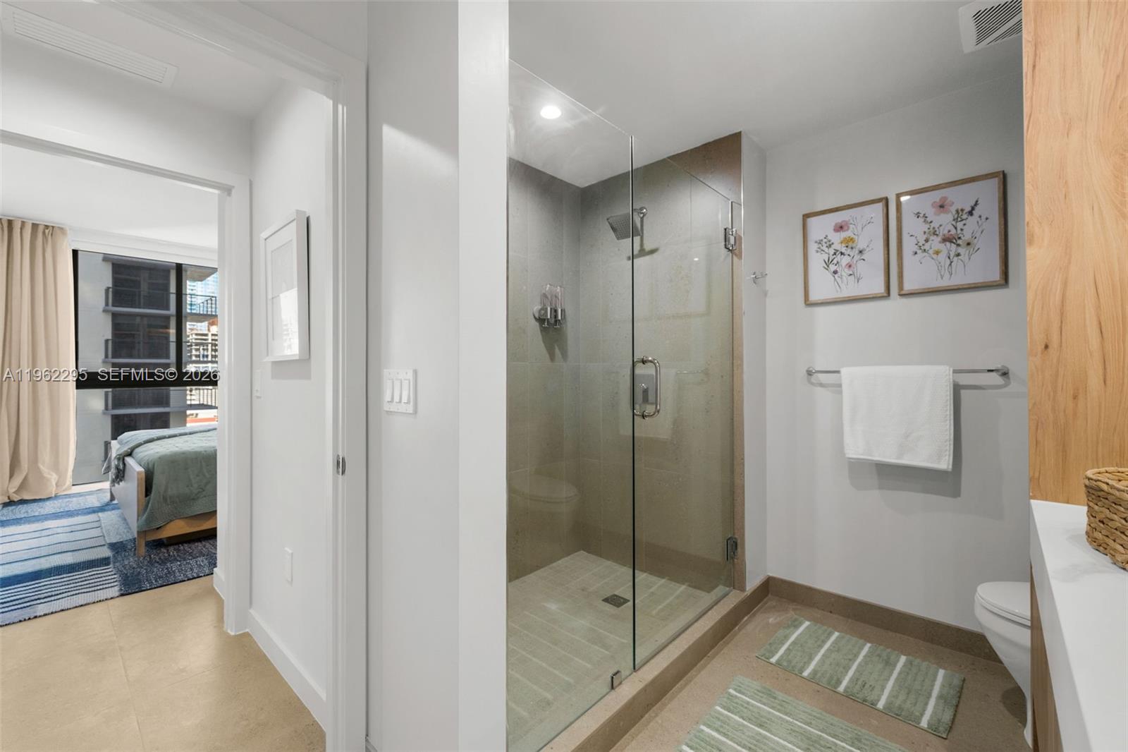11 NE 6th St # 1611