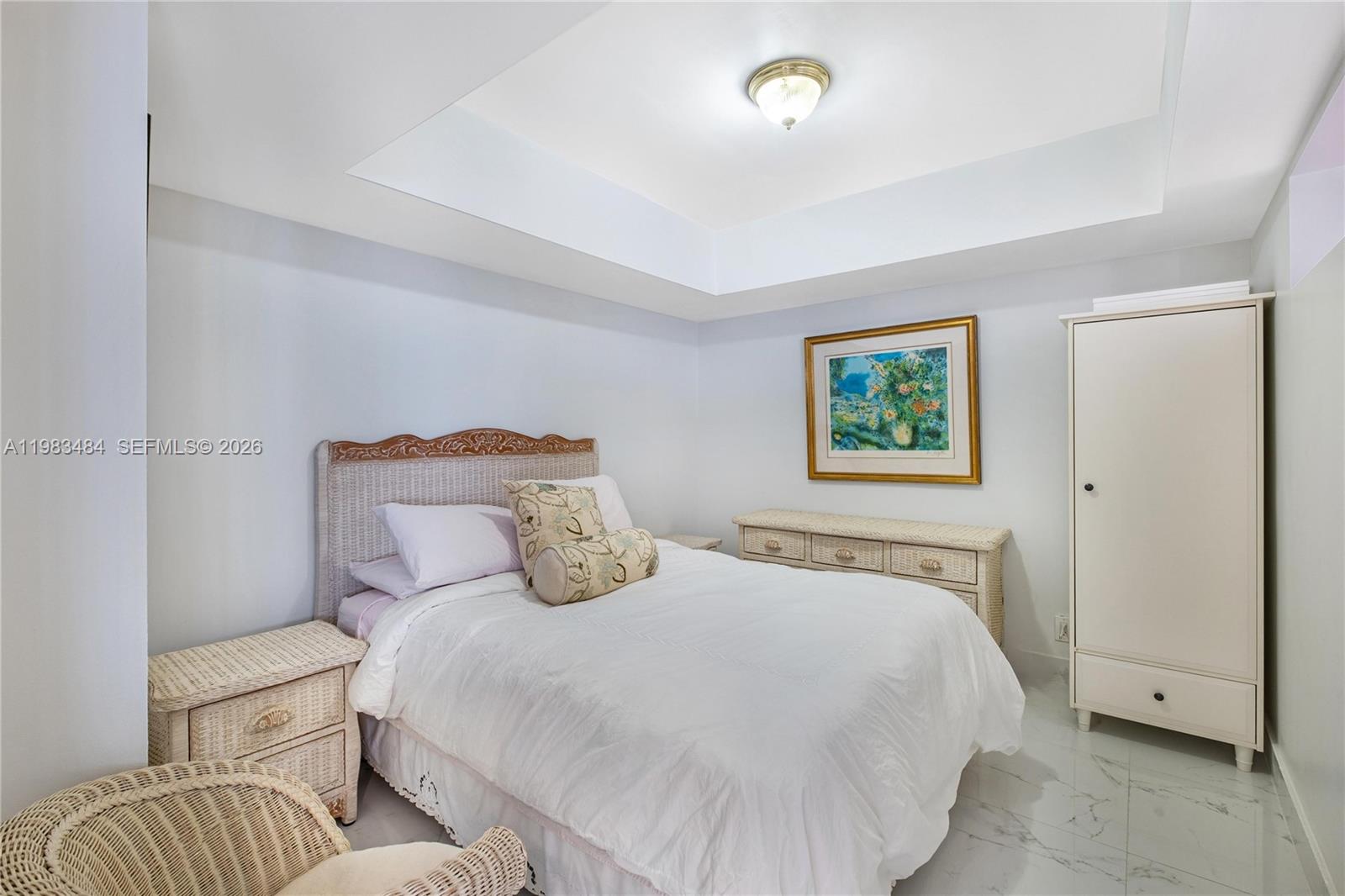 16425 Collins Ave # 2215